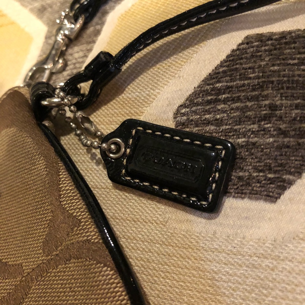 Wristlet - Picture 2 of 3